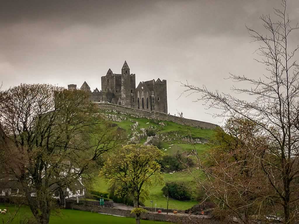 rock-of-cashel-castles-of-ireland